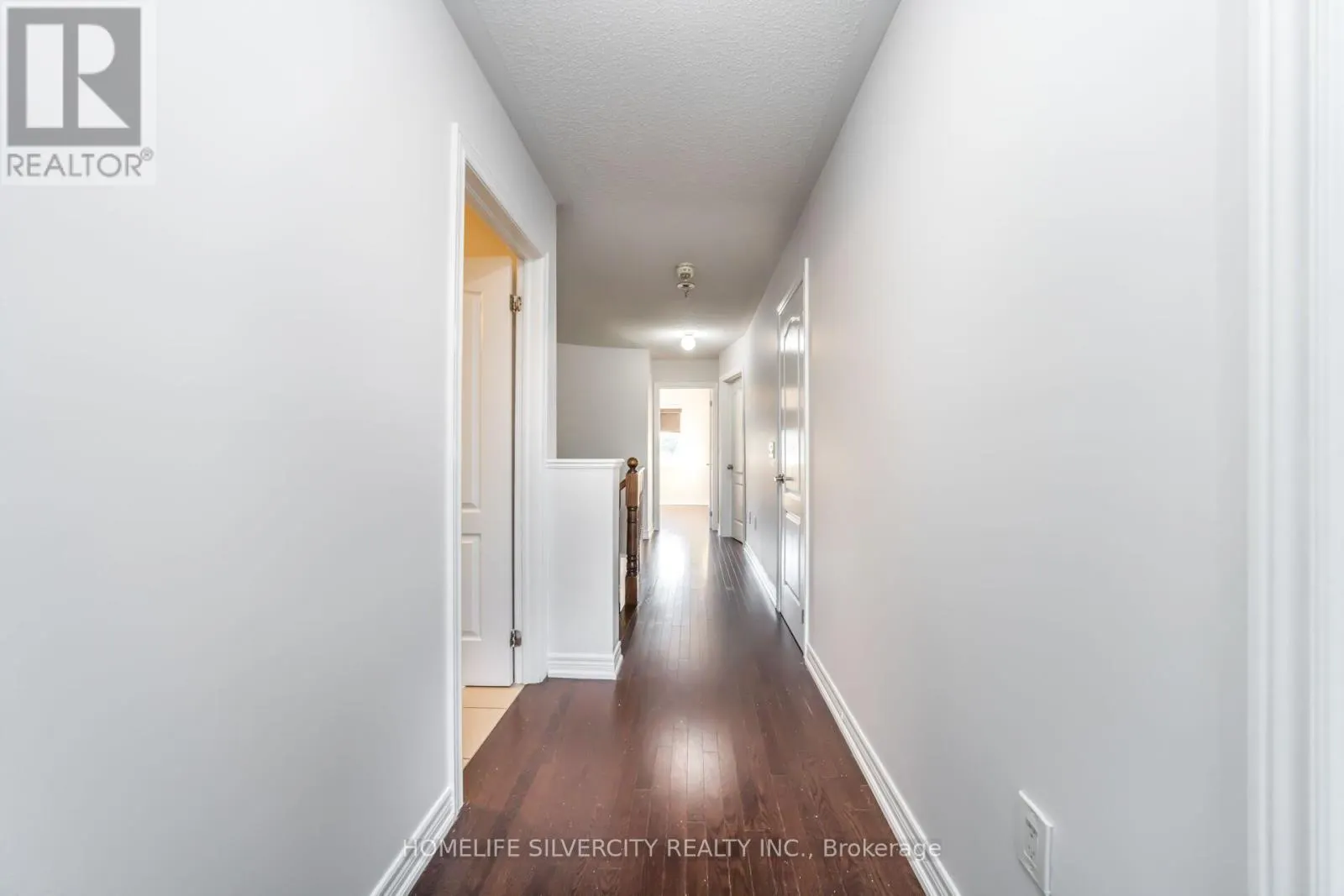 44 DAVENFIELD CIRCLE