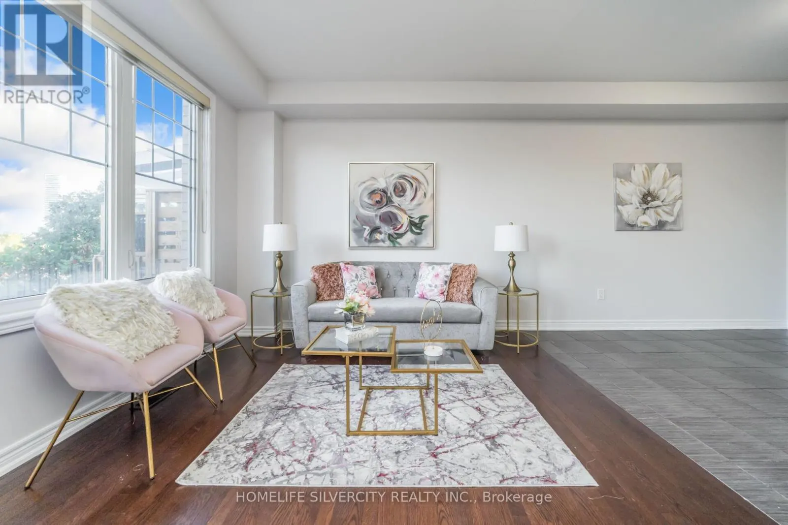 44 DAVENFIELD CIRCLE