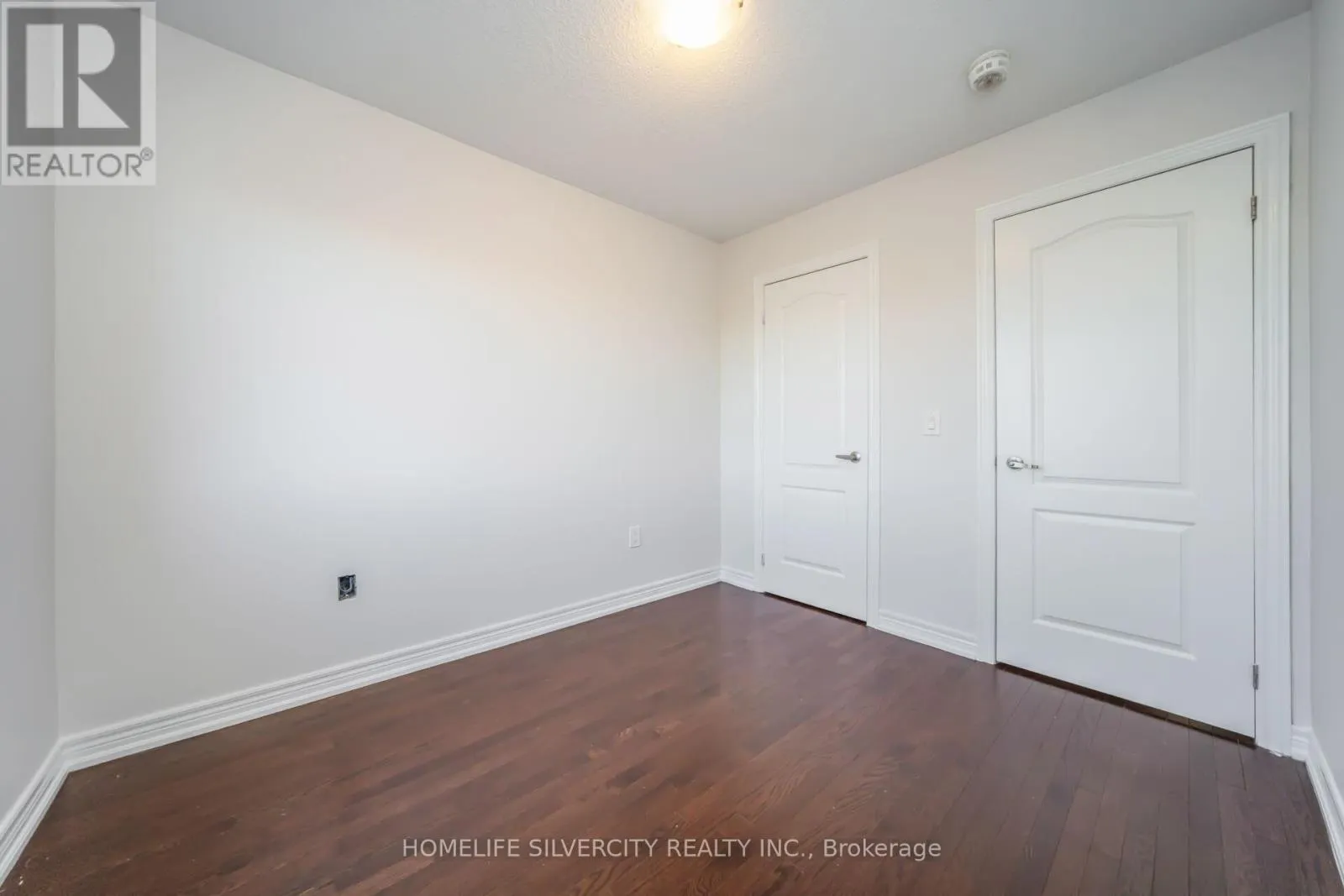 44 DAVENFIELD CIRCLE