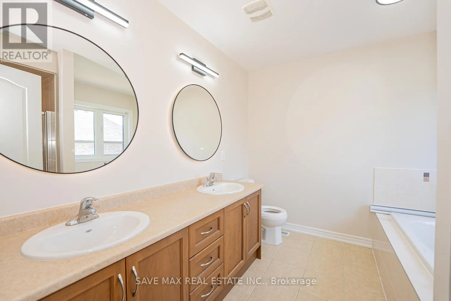 4 HANBURY CRESCENT