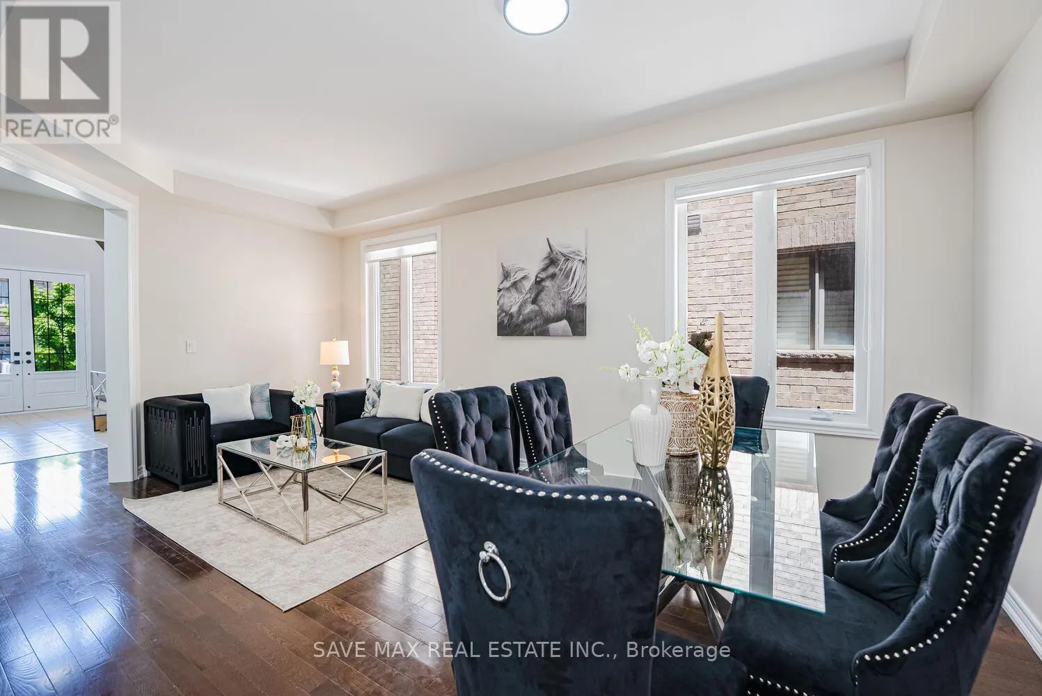 4 HANBURY CRESCENT