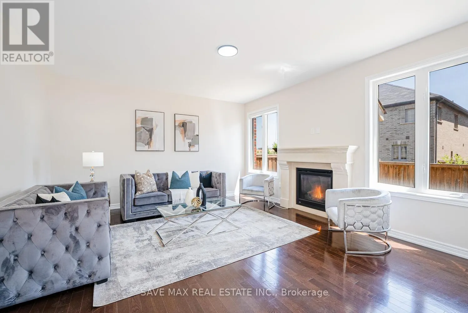 4 HANBURY CRESCENT