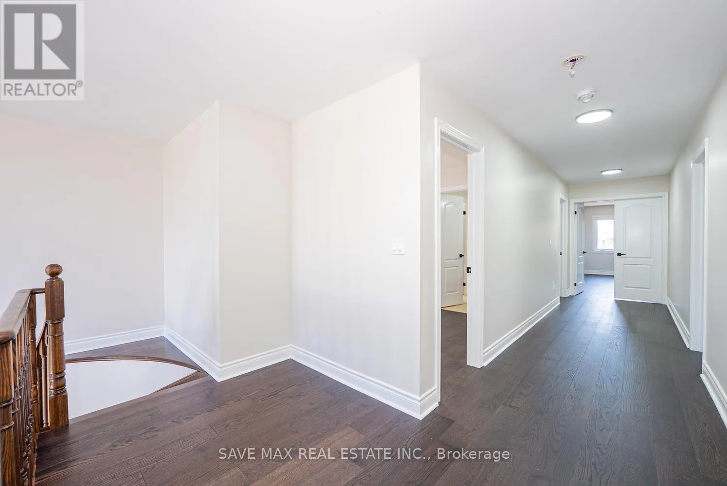 4 HANBURY CRESCENT