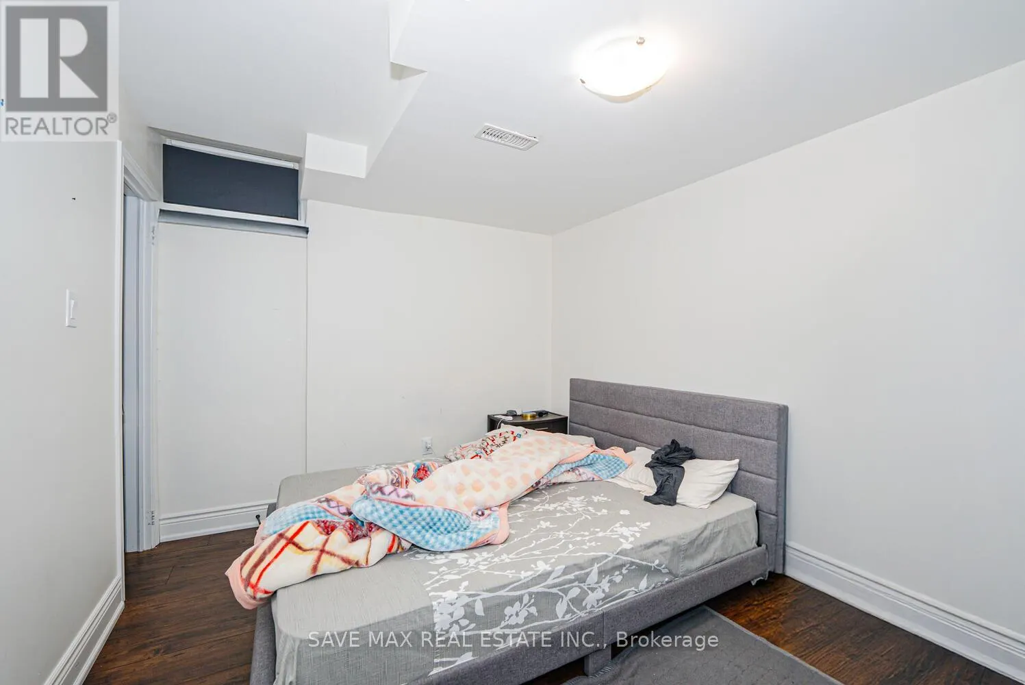 4 HANBURY CRESCENT