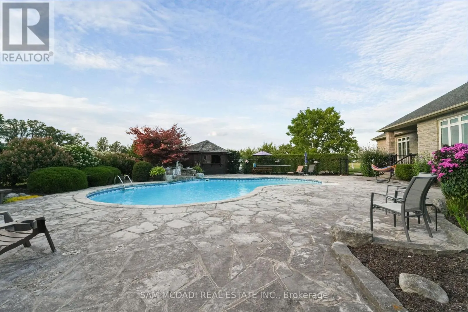 5431 APPLEBY LINE