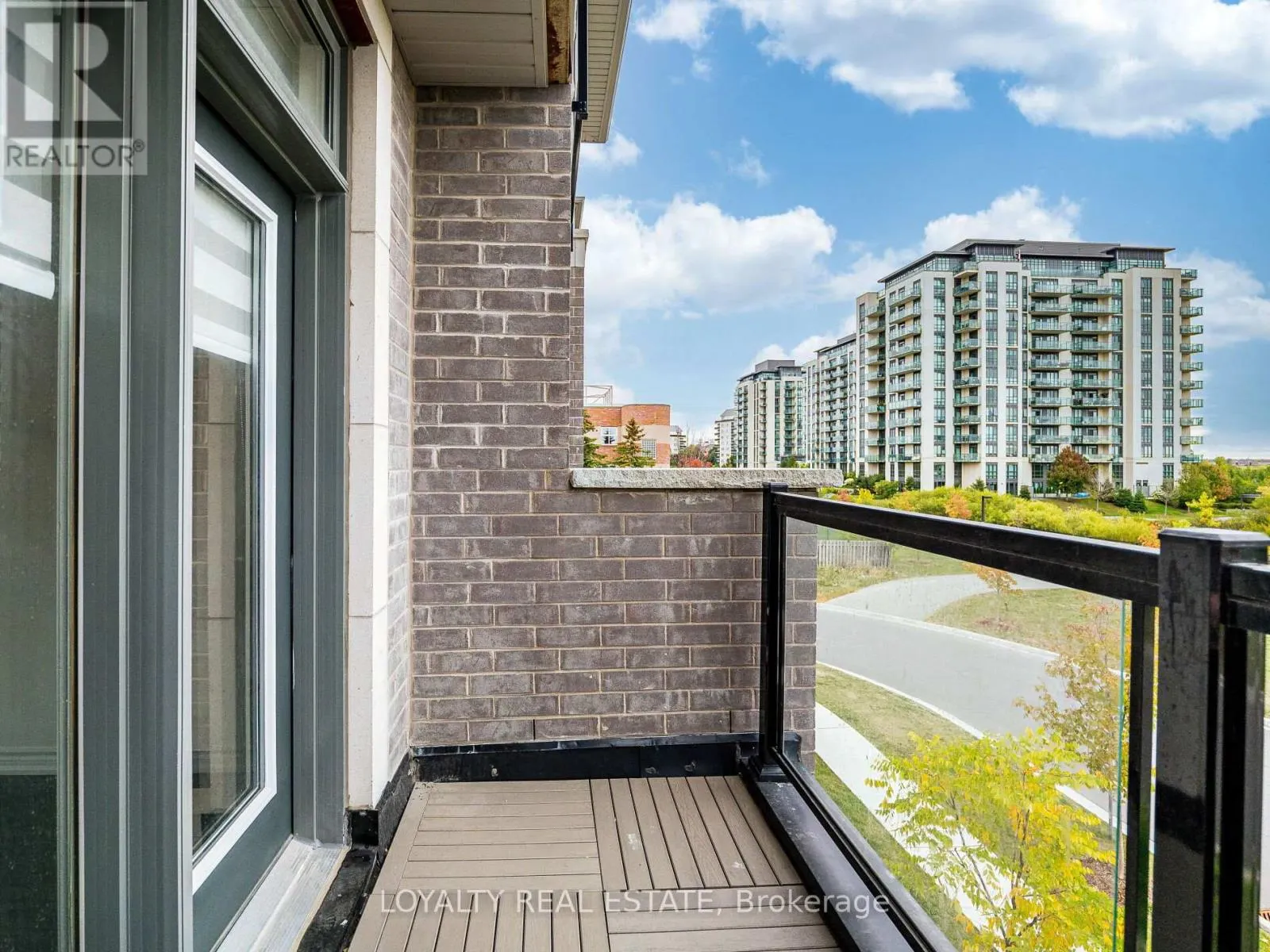 413 - 70 HALLIFORD PLACE