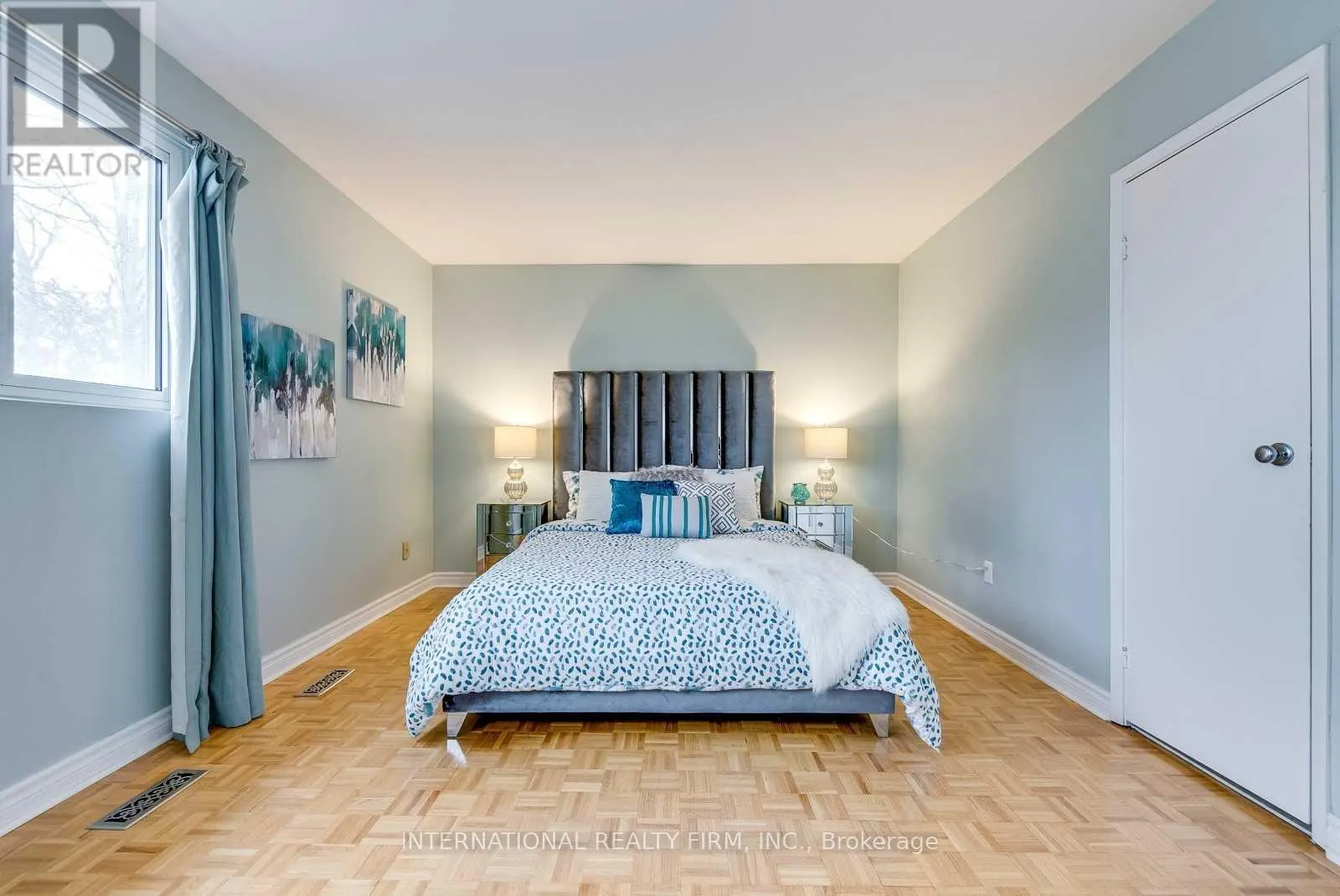15 - 6855 GLEN ERIN DRIVE