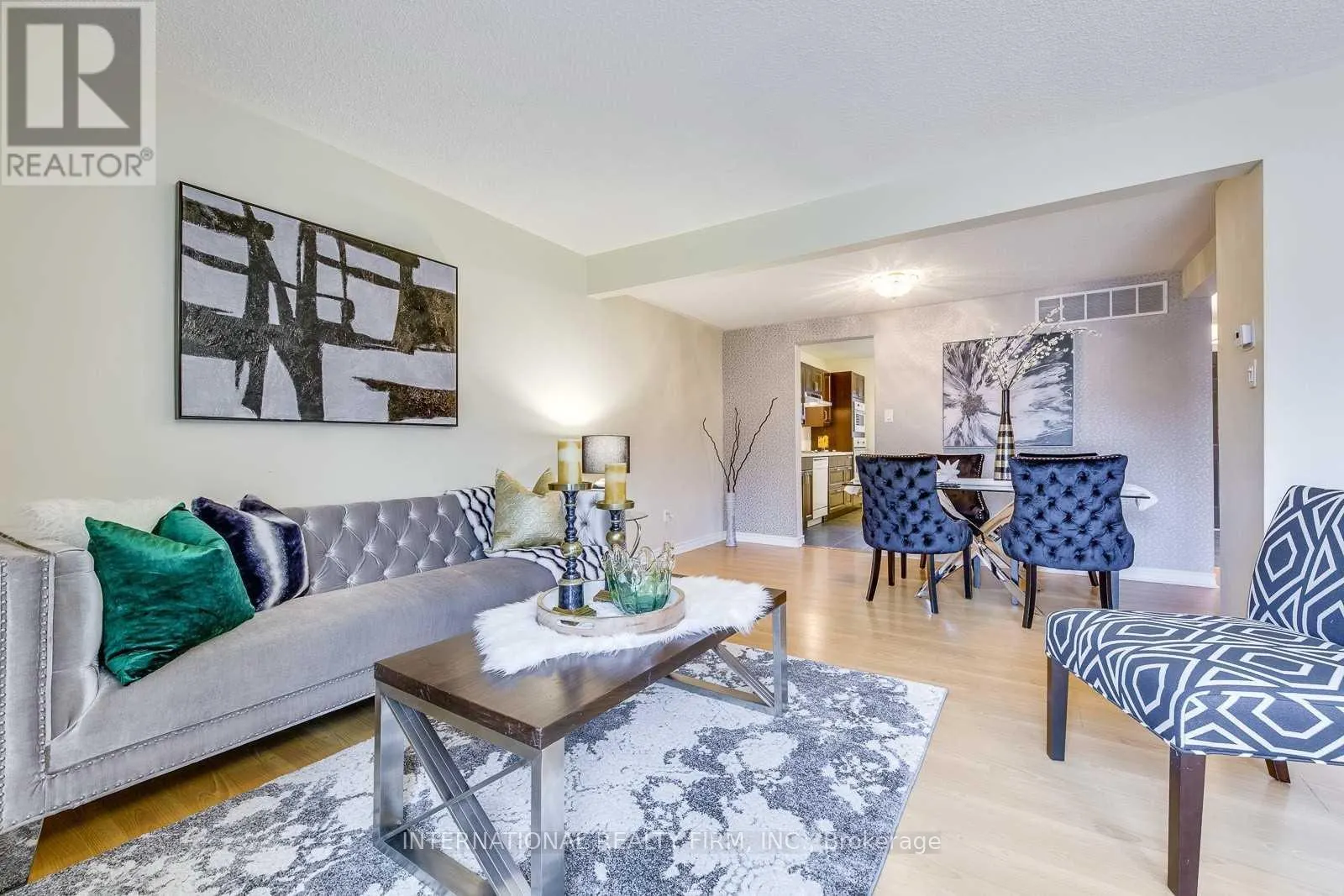15 - 6855 GLEN ERIN DRIVE