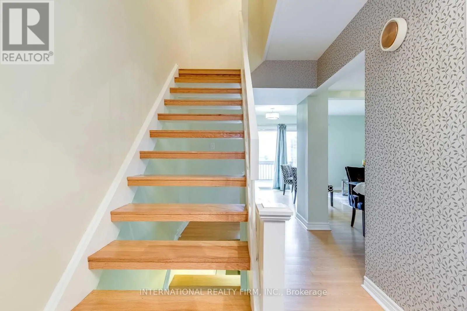 15 - 6855 GLEN ERIN DRIVE
