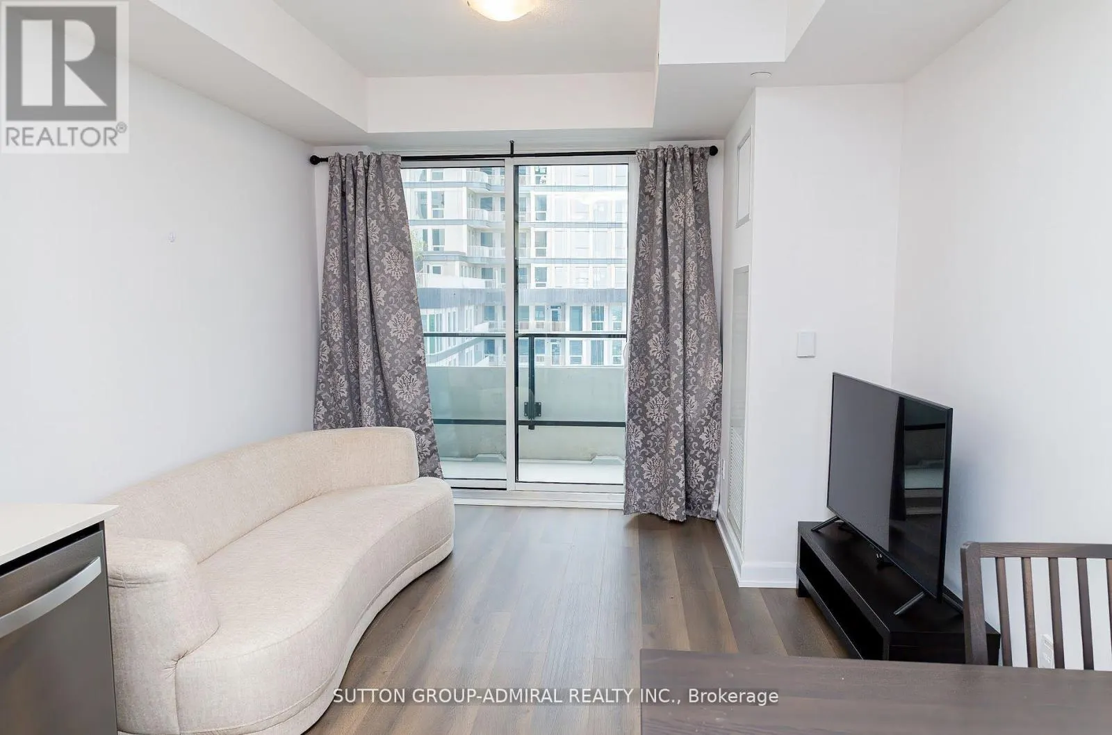 1307 - 3220 WILLIAM COLTSON AVENUE