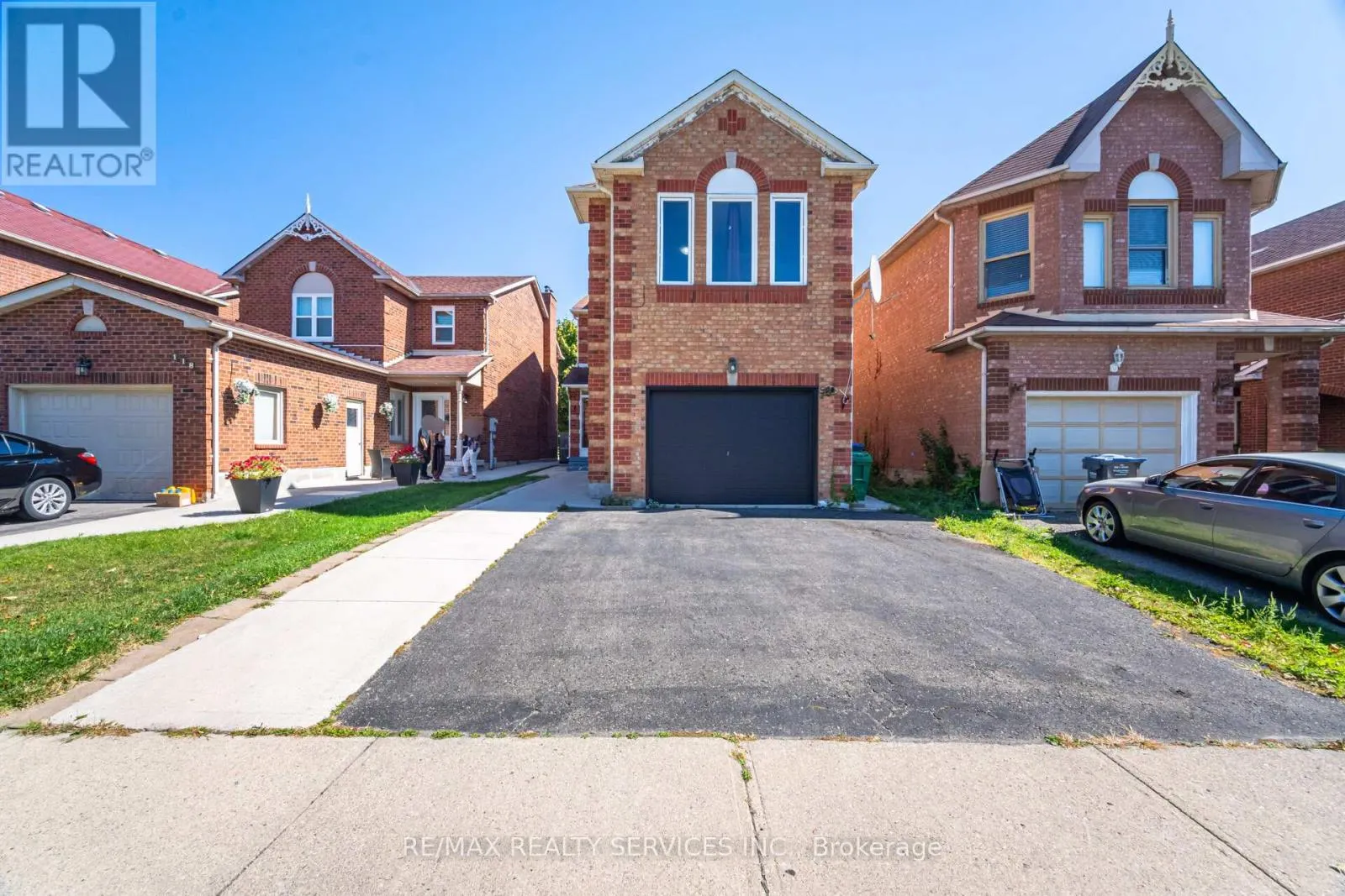 120 LEEWARD DRIVE