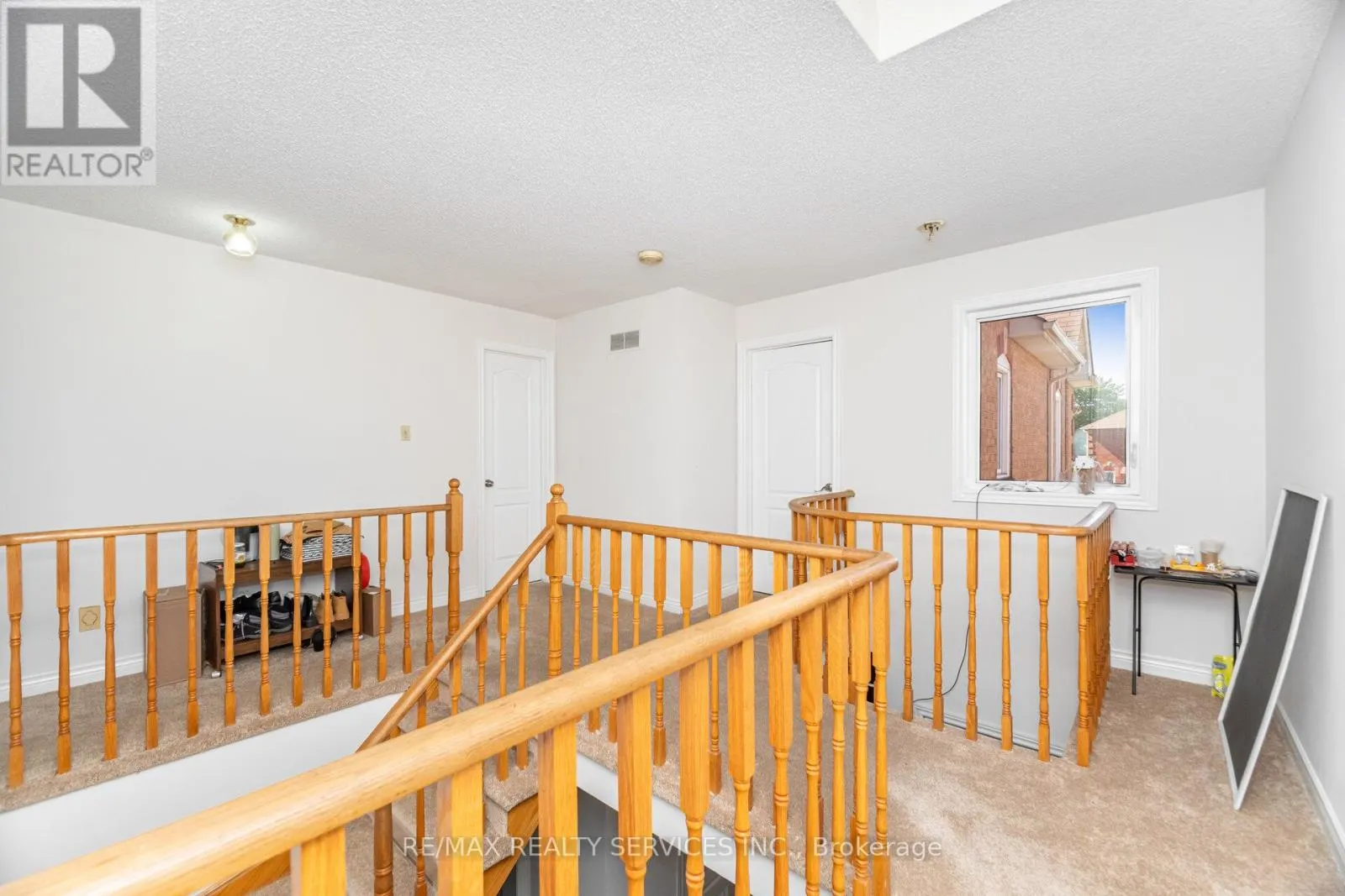 120 LEEWARD DRIVE