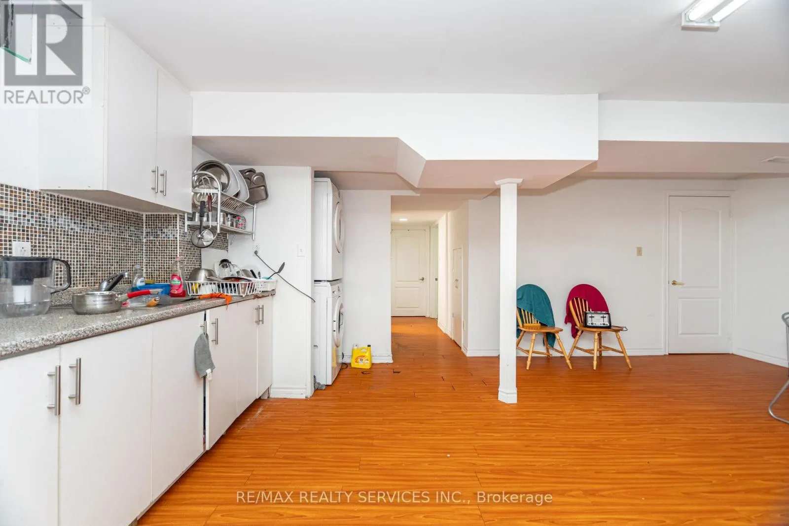 120 LEEWARD DRIVE