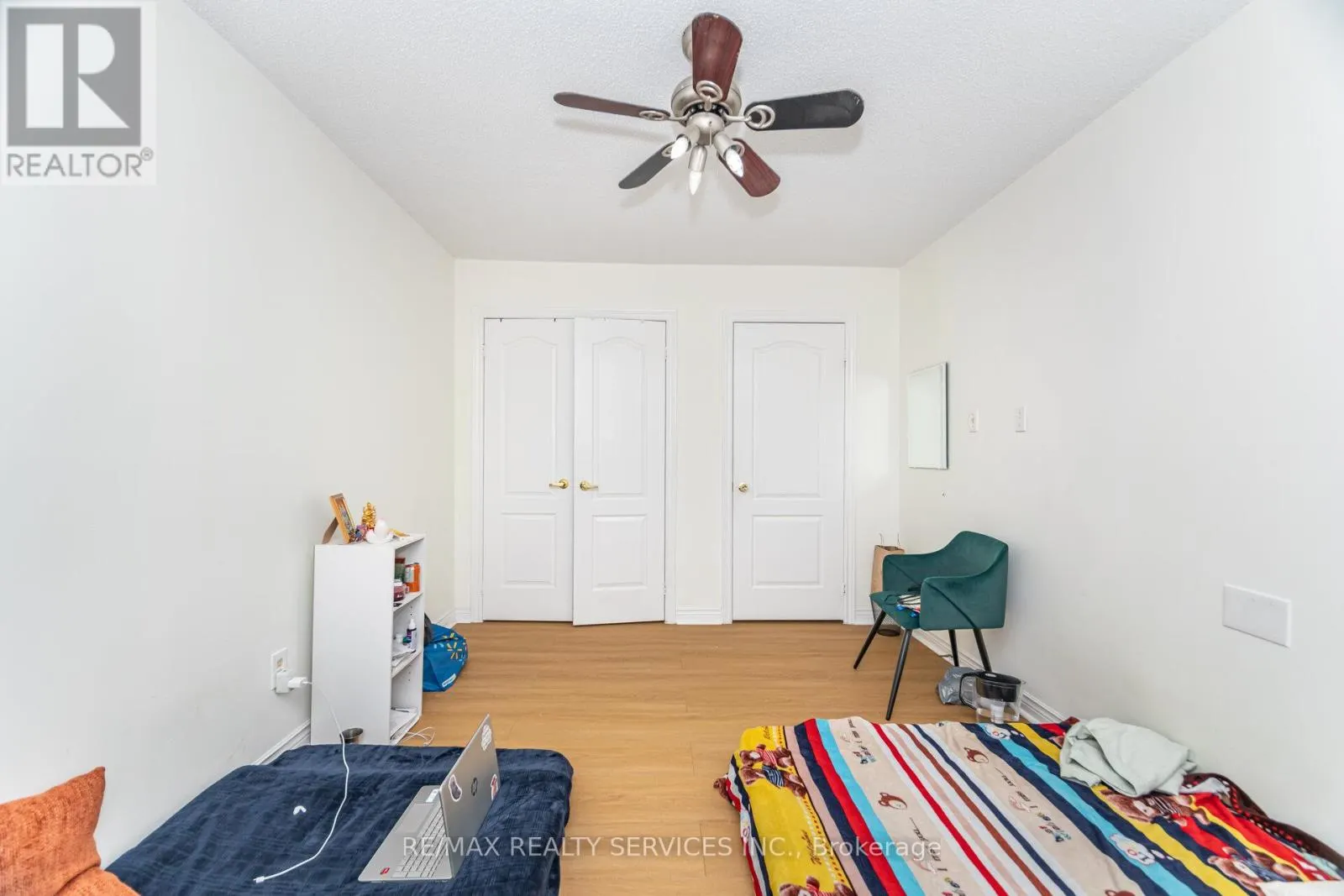 120 LEEWARD DRIVE