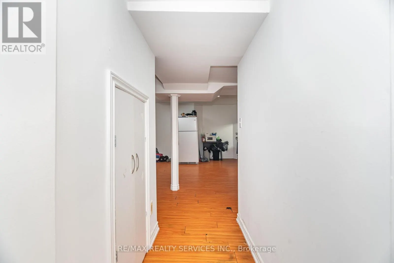120 LEEWARD DRIVE