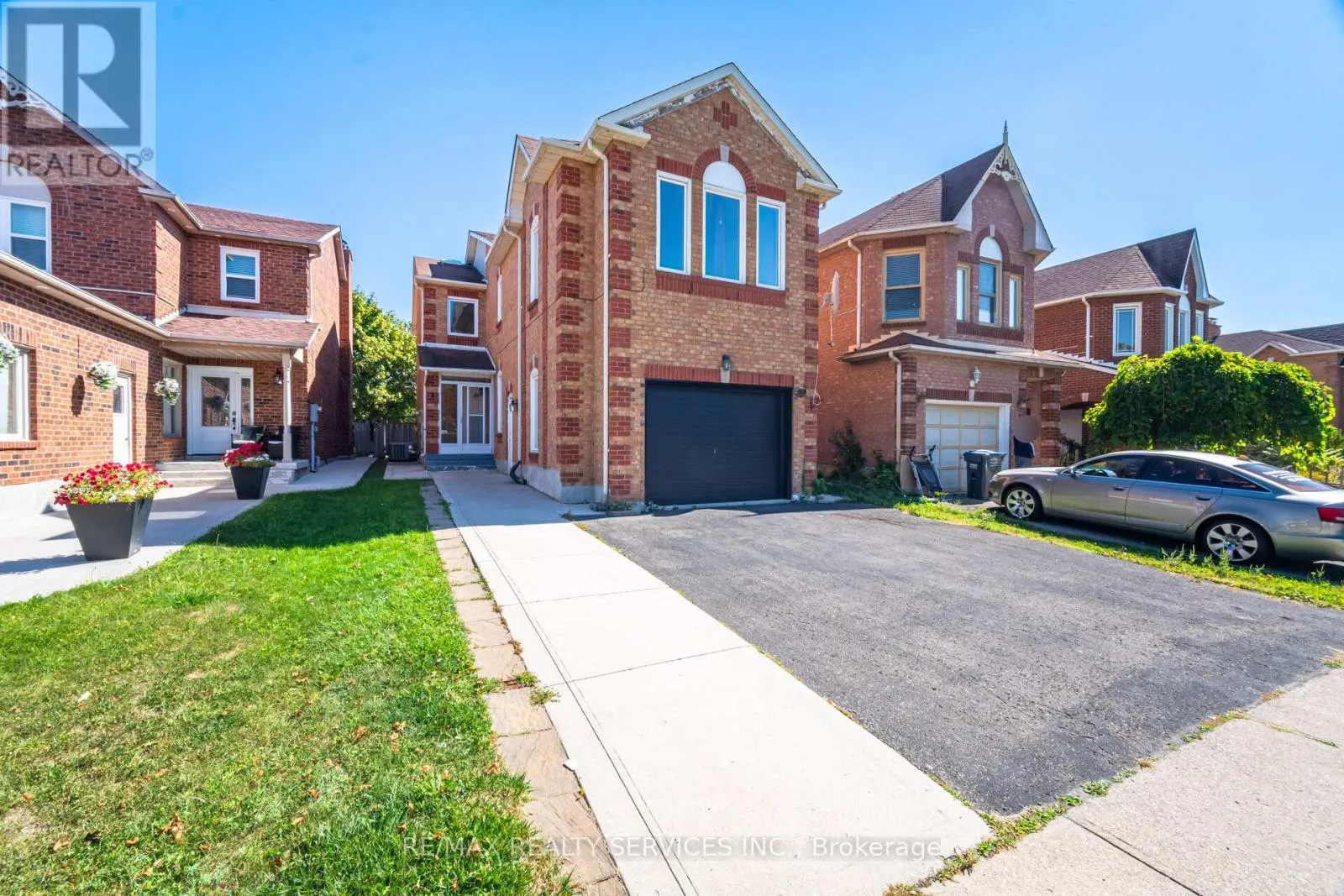 120 LEEWARD DRIVE