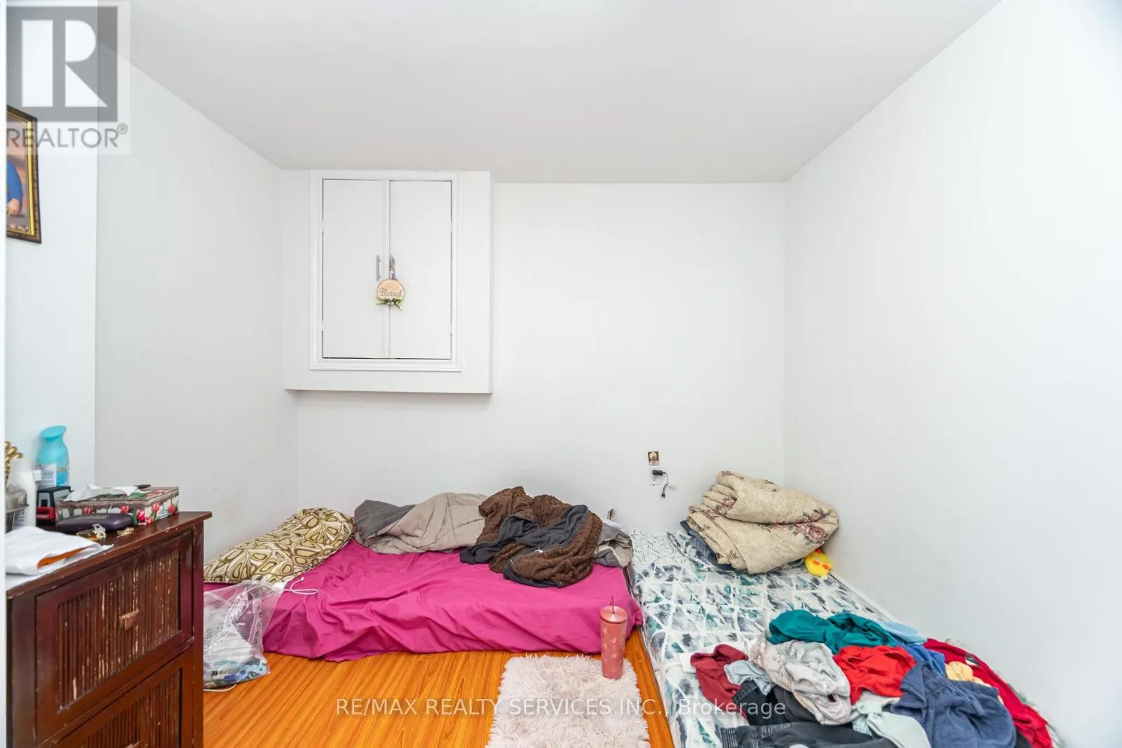 120 LEEWARD DRIVE