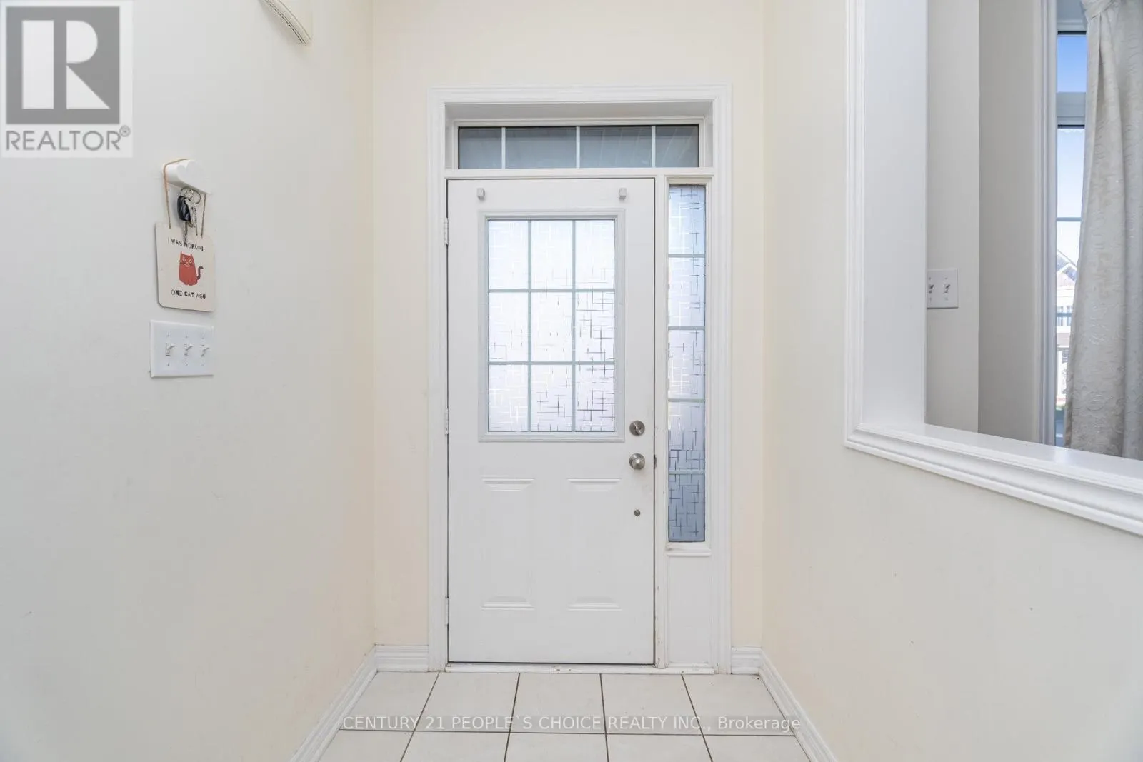 8 FITZGIBSON STREET