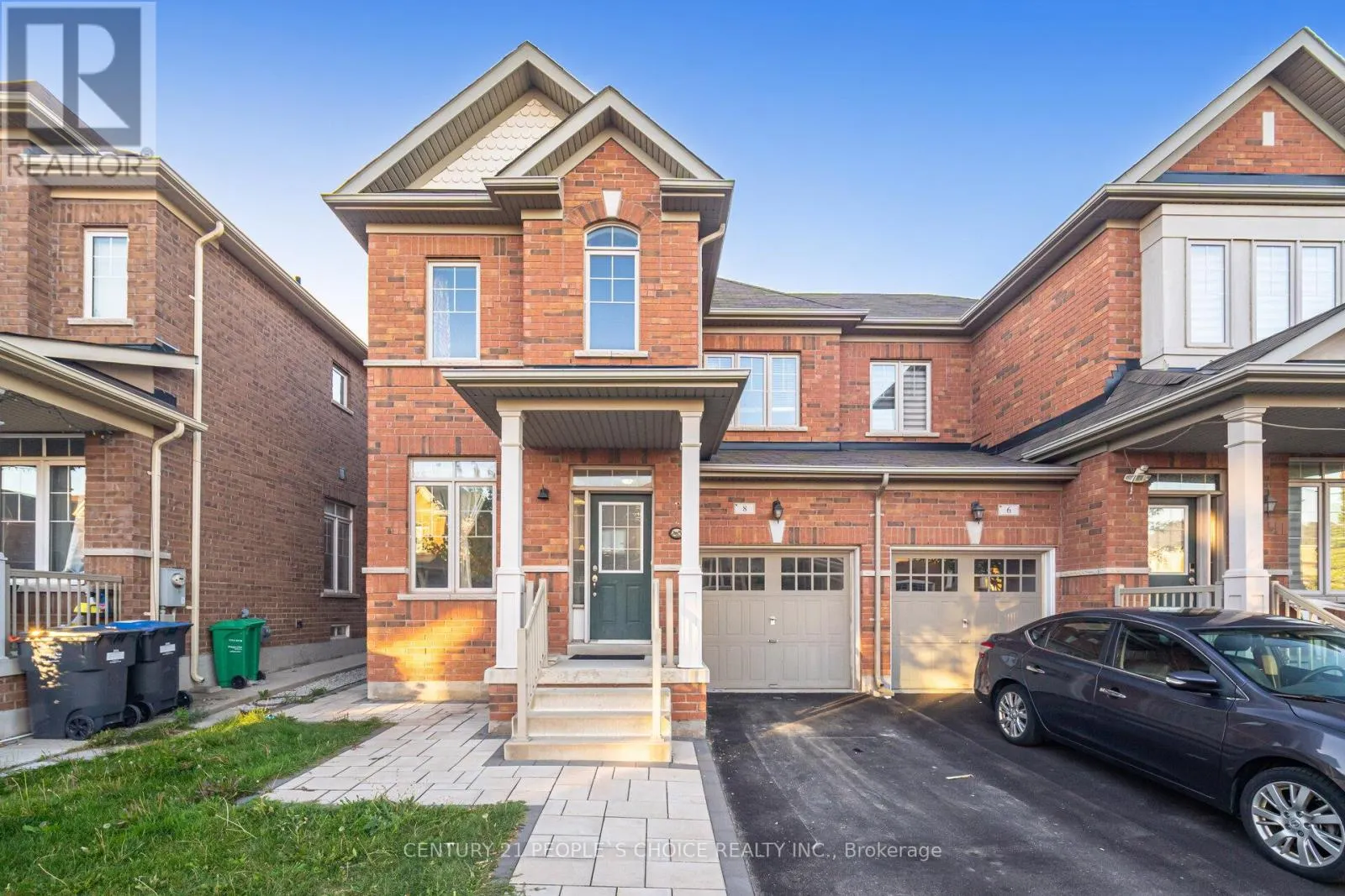 8 FITZGIBSON STREET