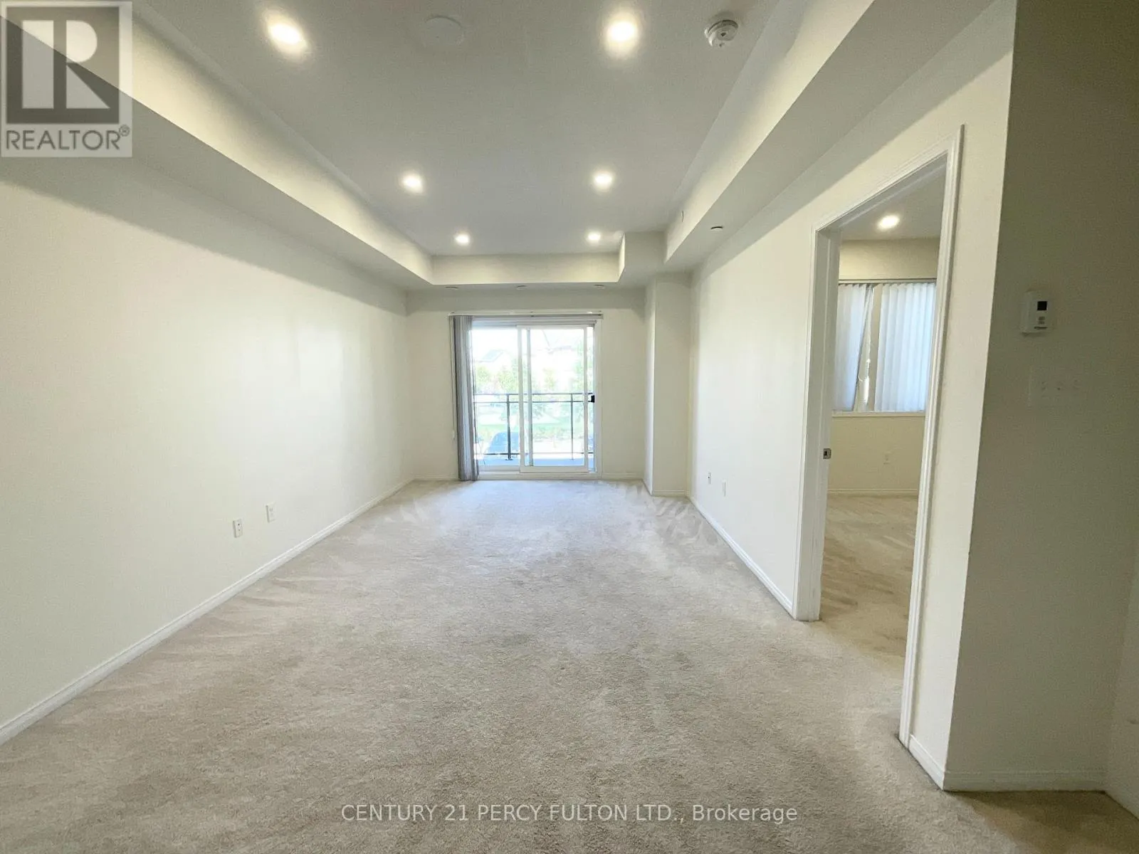 201 - 3055 THOMAS STREET
