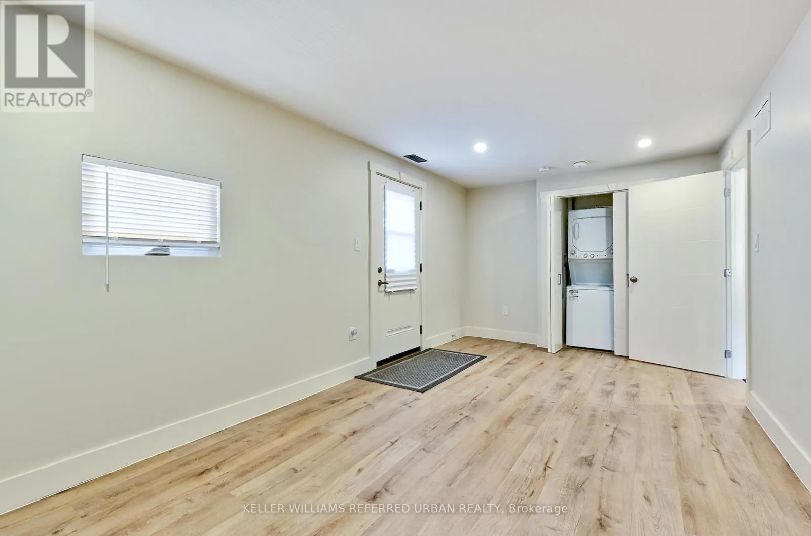 2 - 28 SILVERTHORN AVENUE