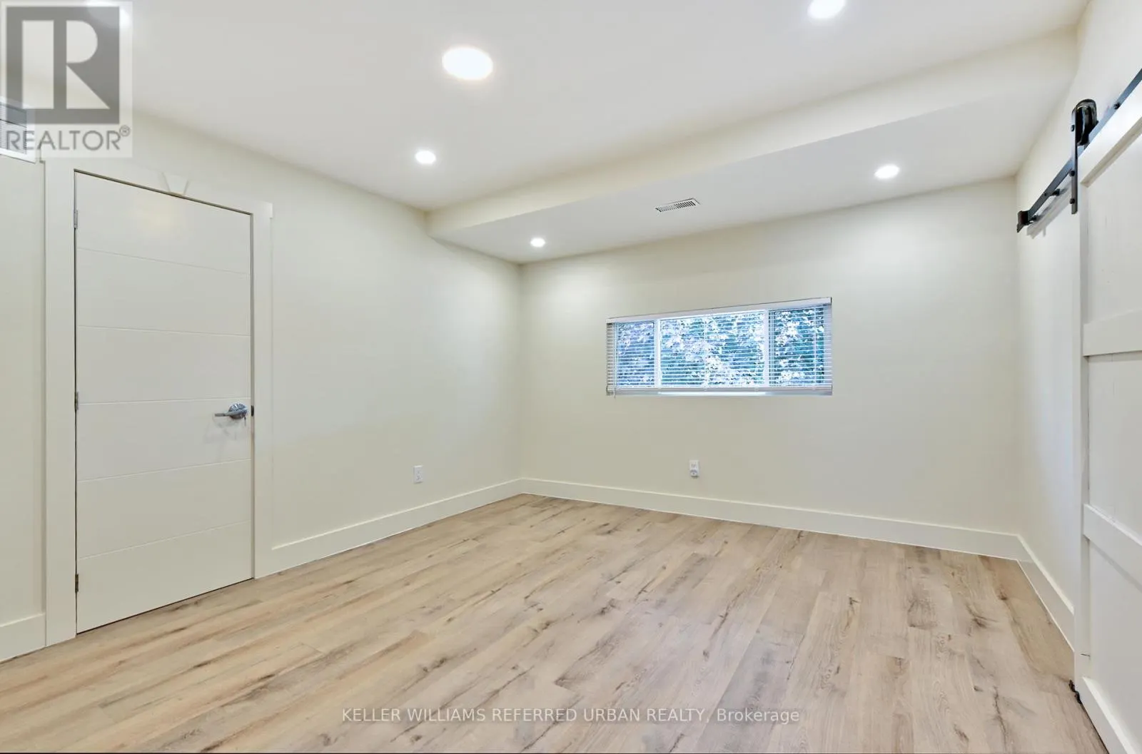 2 - 28 SILVERTHORN AVENUE