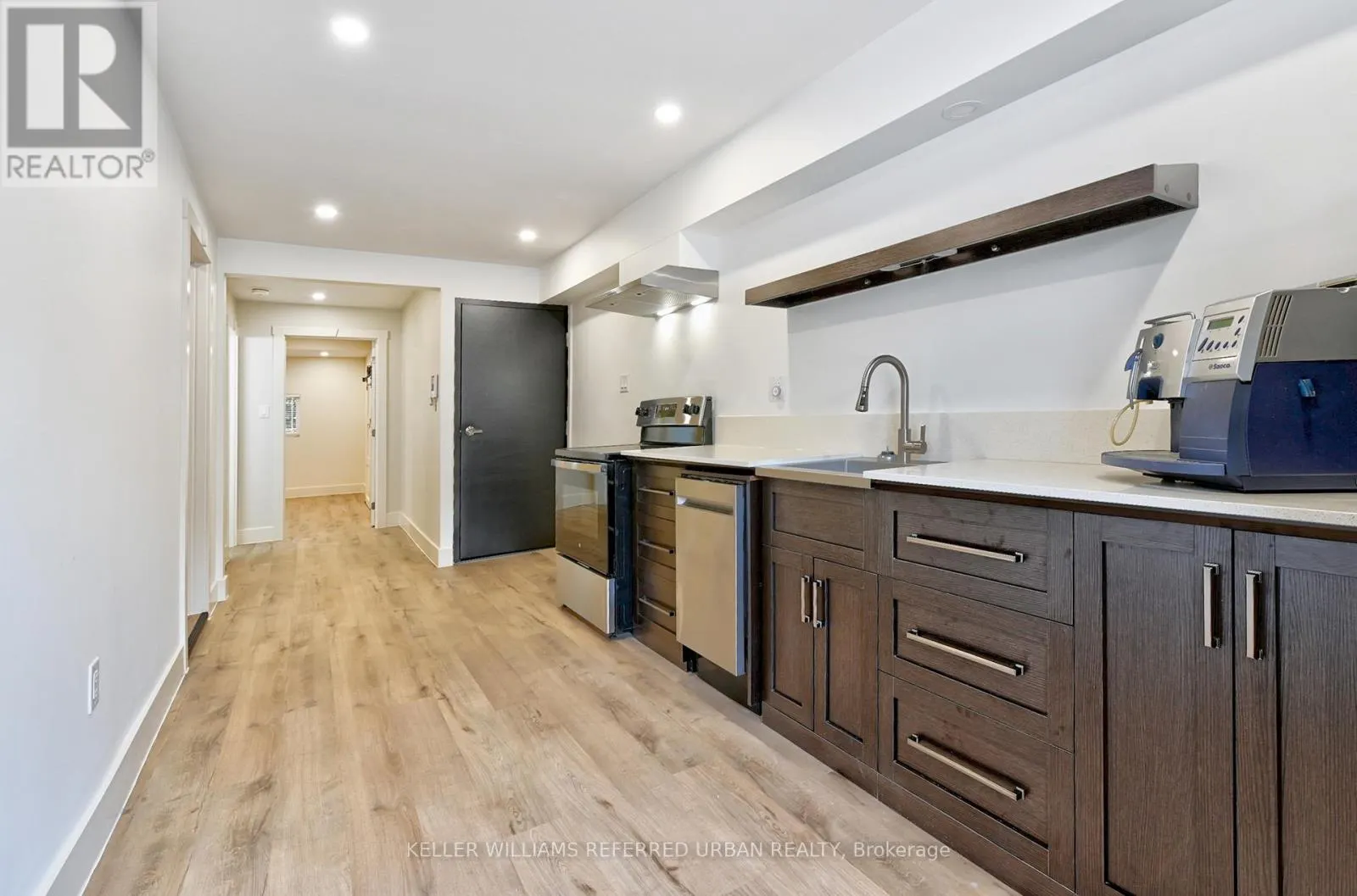 2 - 28 SILVERTHORN AVENUE