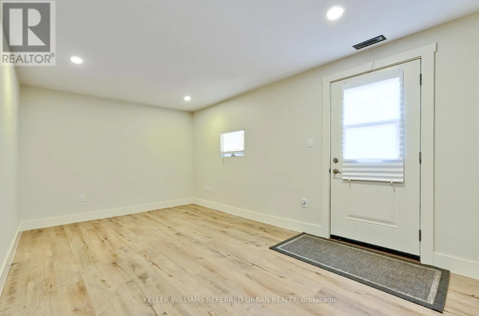 2 - 28 SILVERTHORN AVENUE