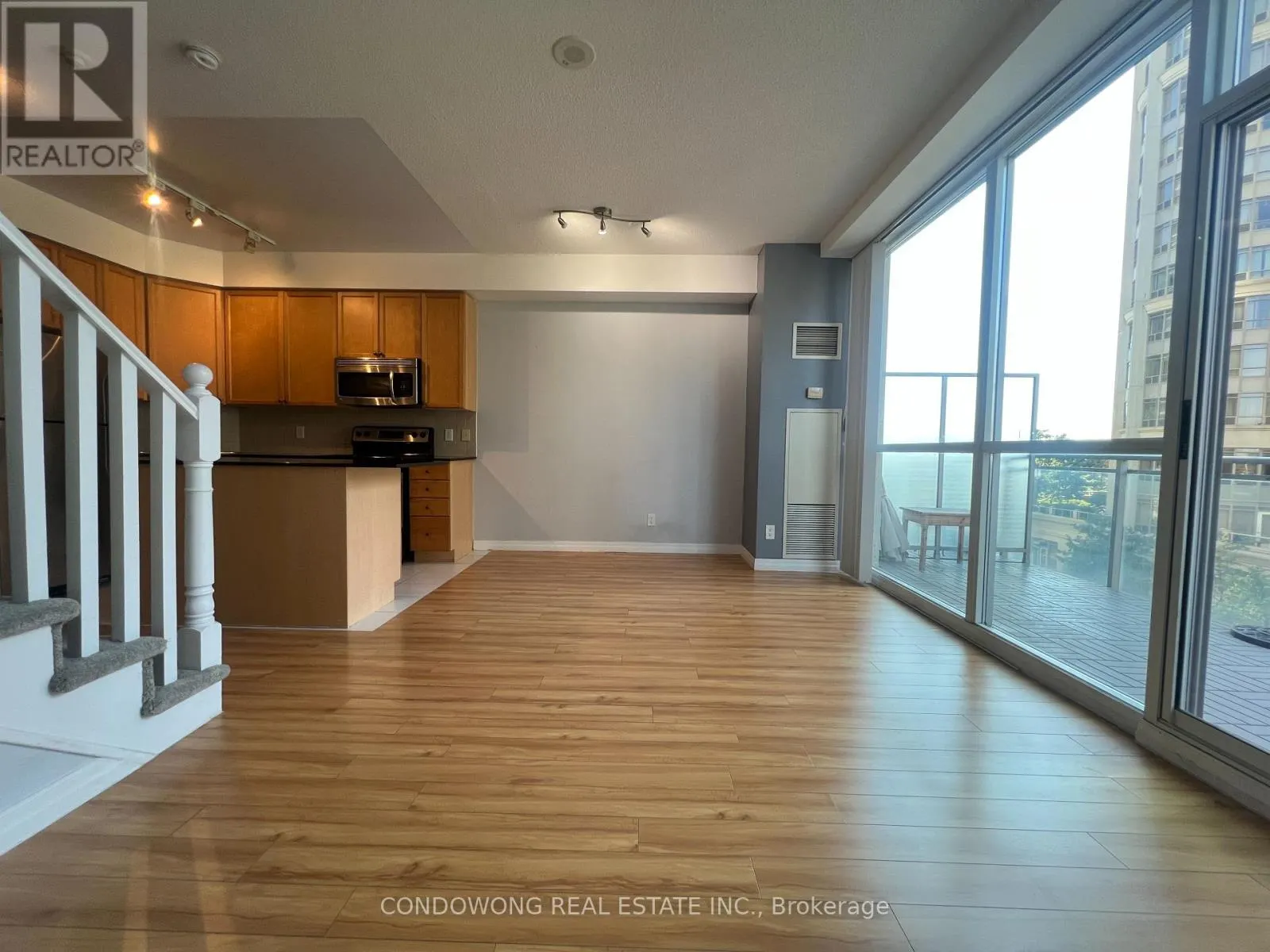 305 - 225 WEBB DRIVE