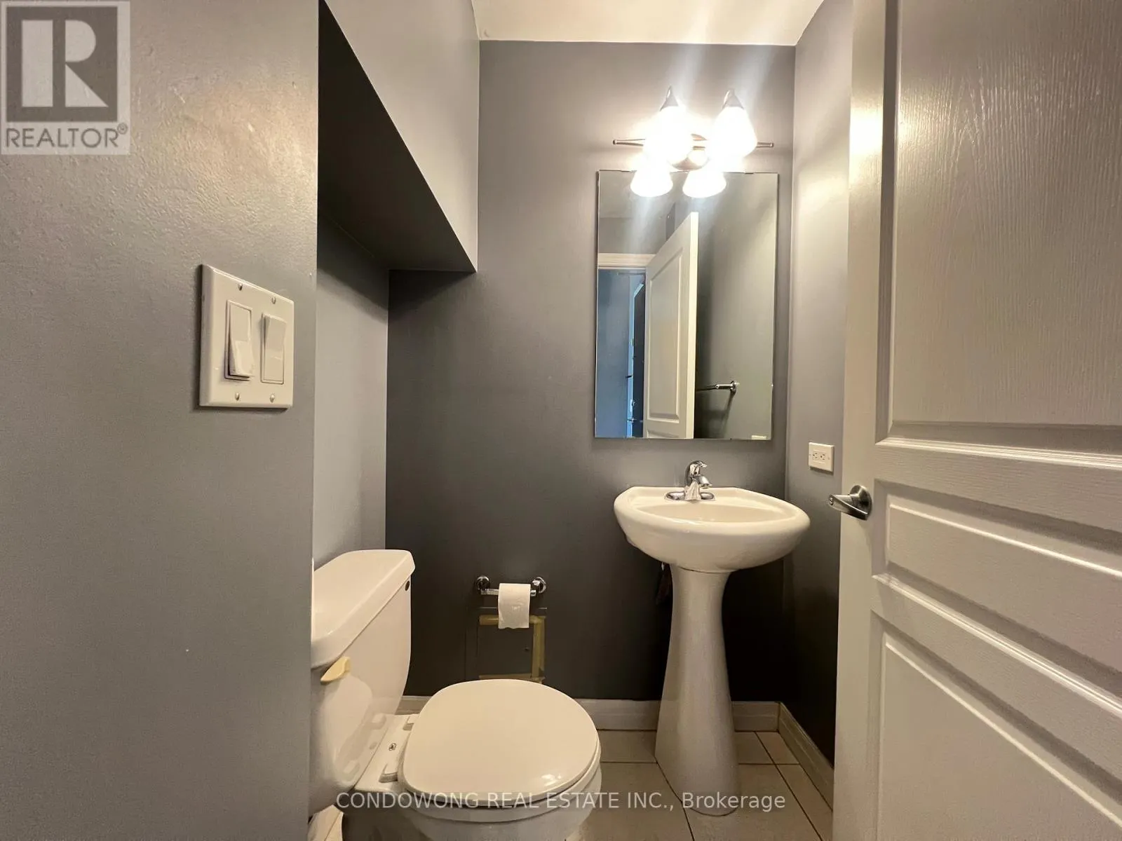 305 - 225 WEBB DRIVE