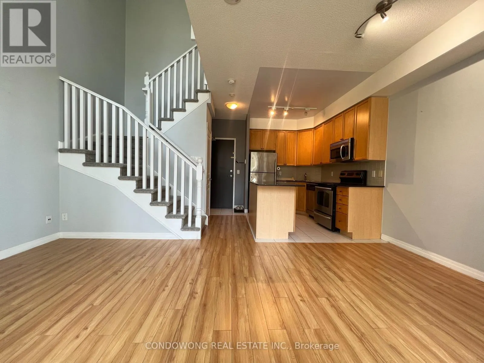 305 - 225 WEBB DRIVE