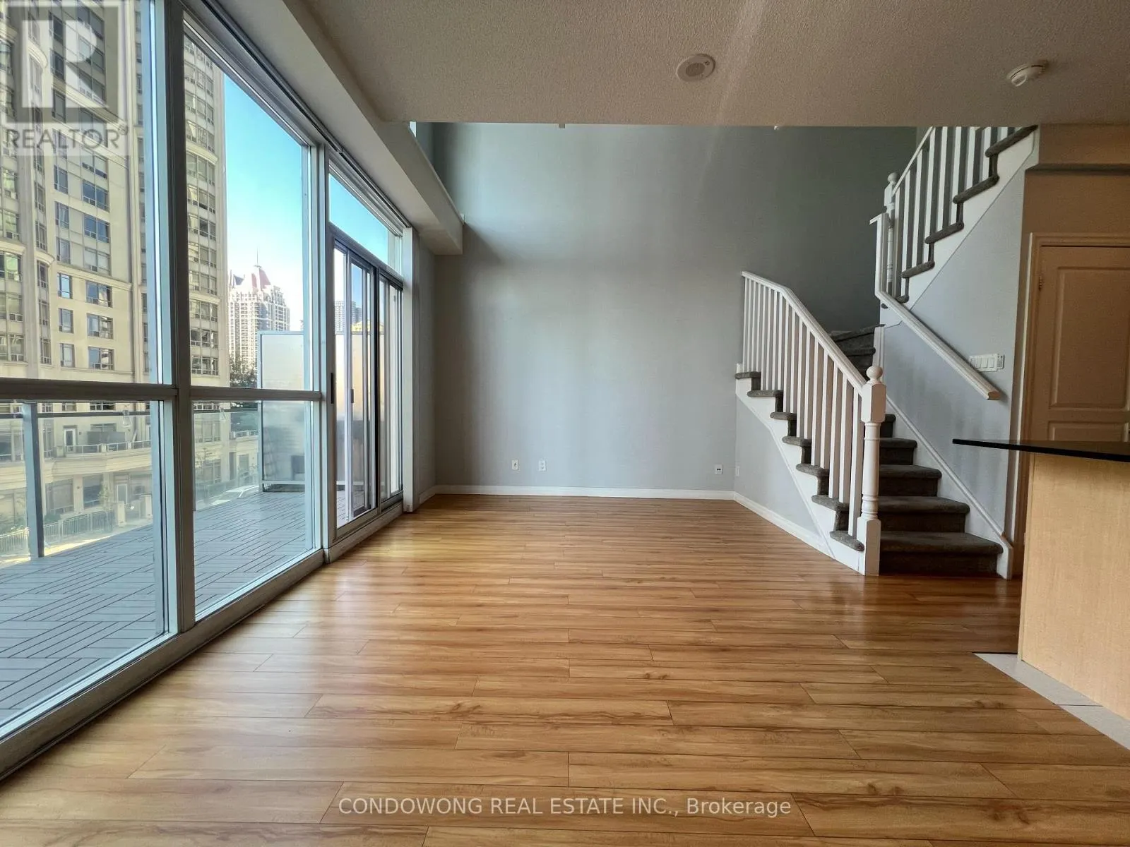 305 - 225 WEBB DRIVE