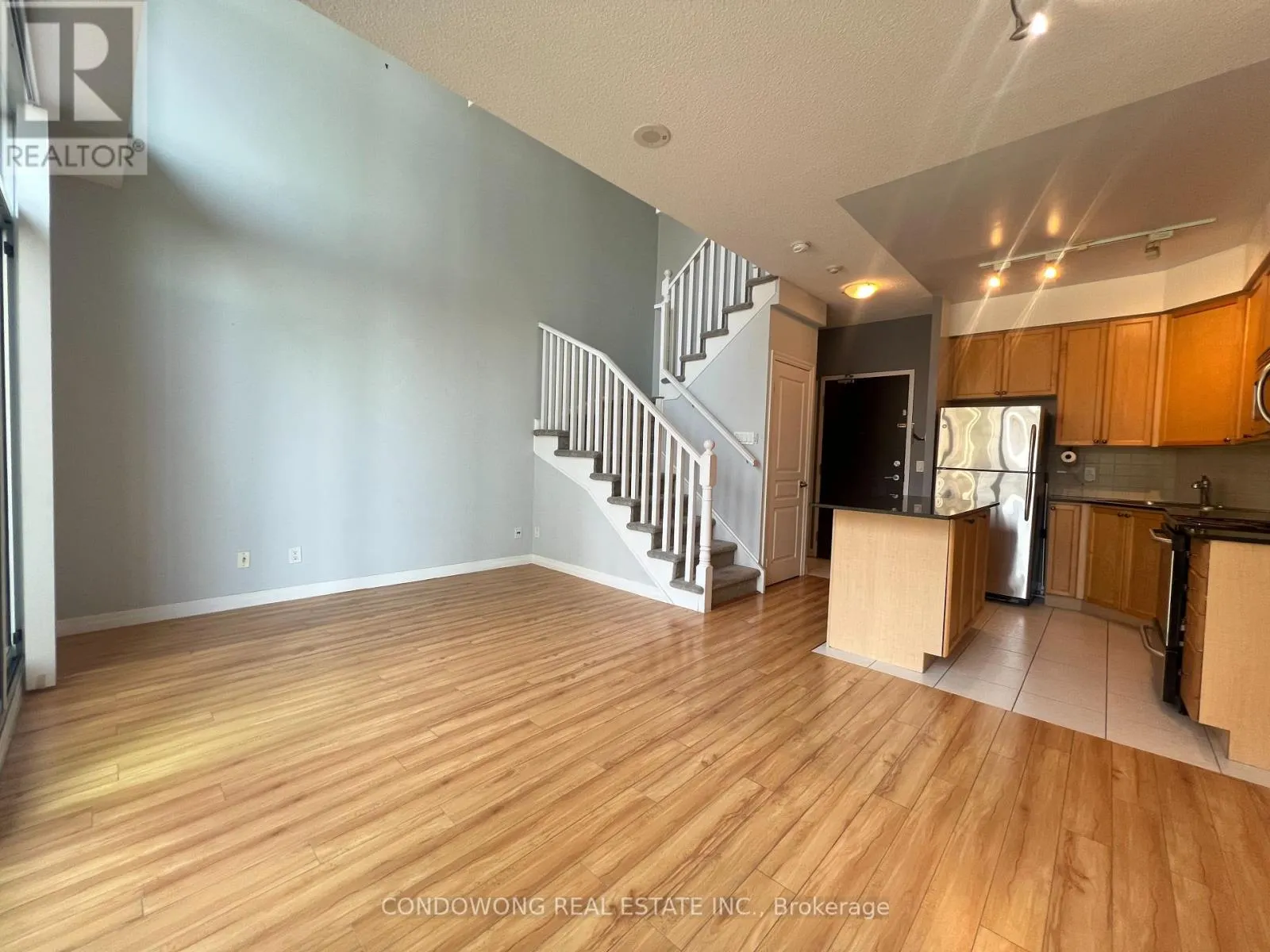 305 - 225 WEBB DRIVE