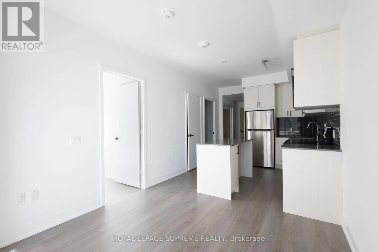 618 - 60 GEORGE BUTCHART DRIVE