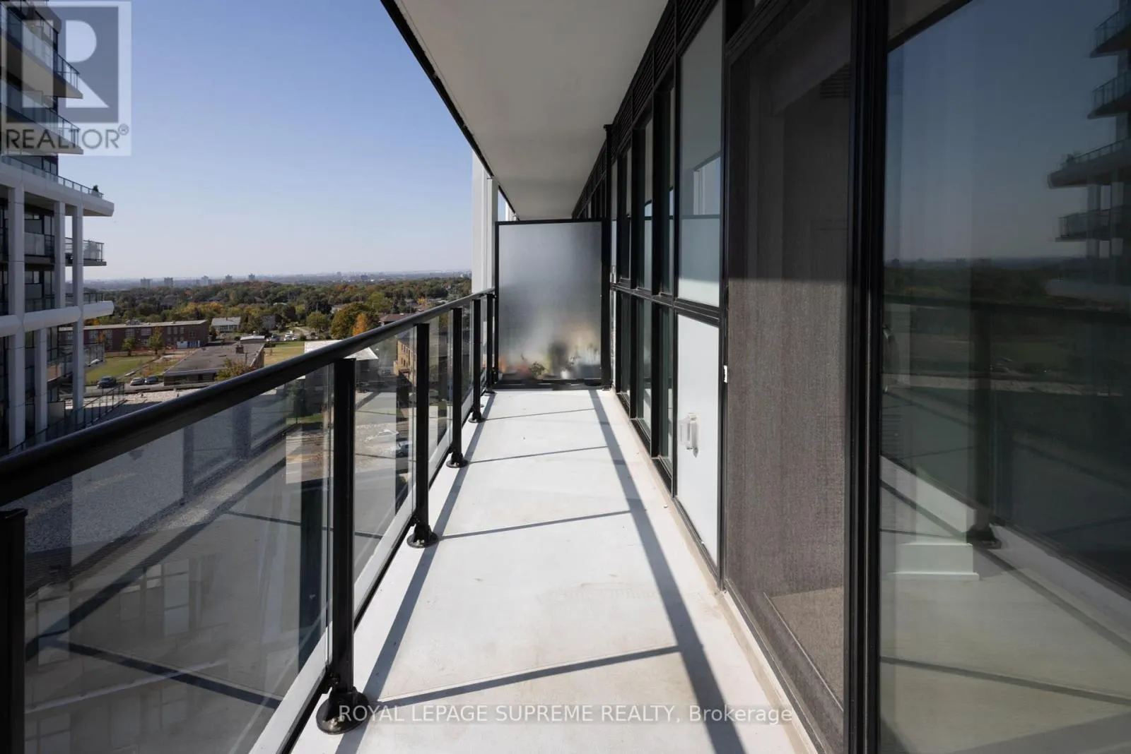 618 - 60 GEORGE BUTCHART DRIVE