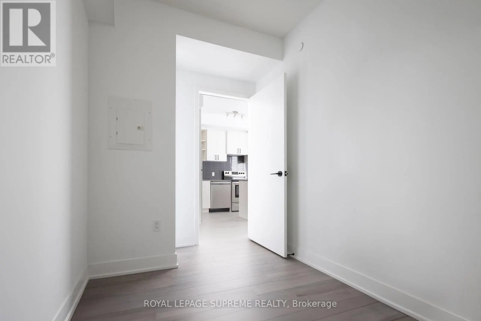 618 - 60 GEORGE BUTCHART DRIVE