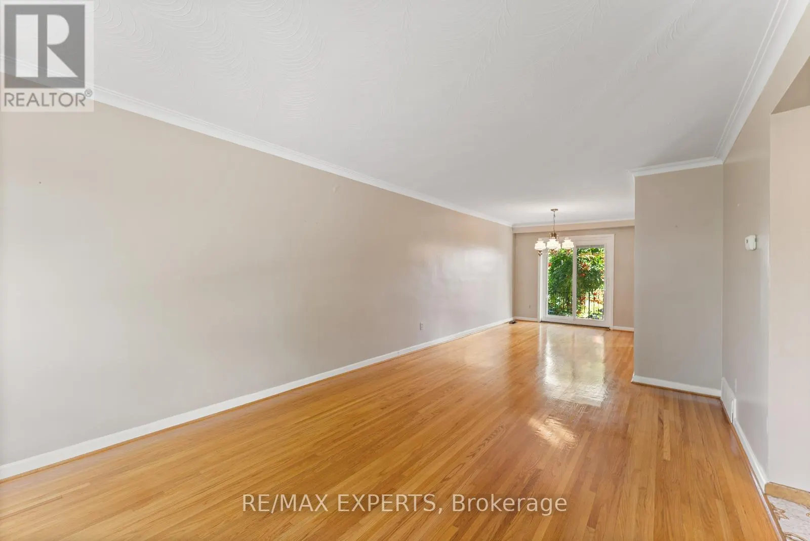19 PETERDALE ROAD