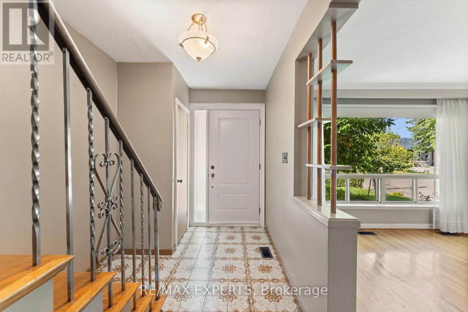 19 PETERDALE ROAD