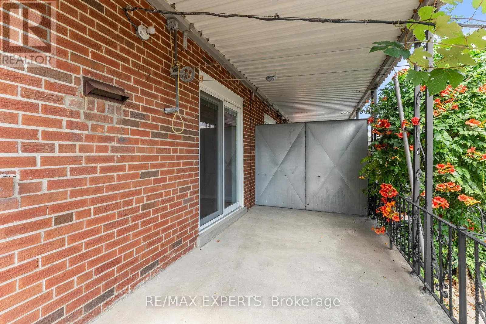19 PETERDALE ROAD