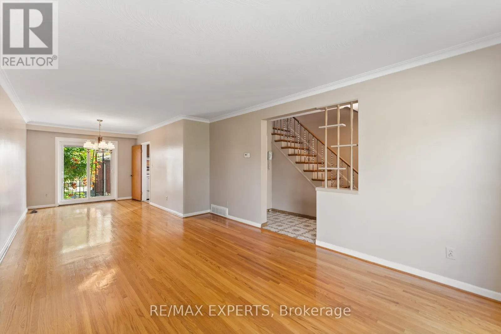 19 PETERDALE ROAD