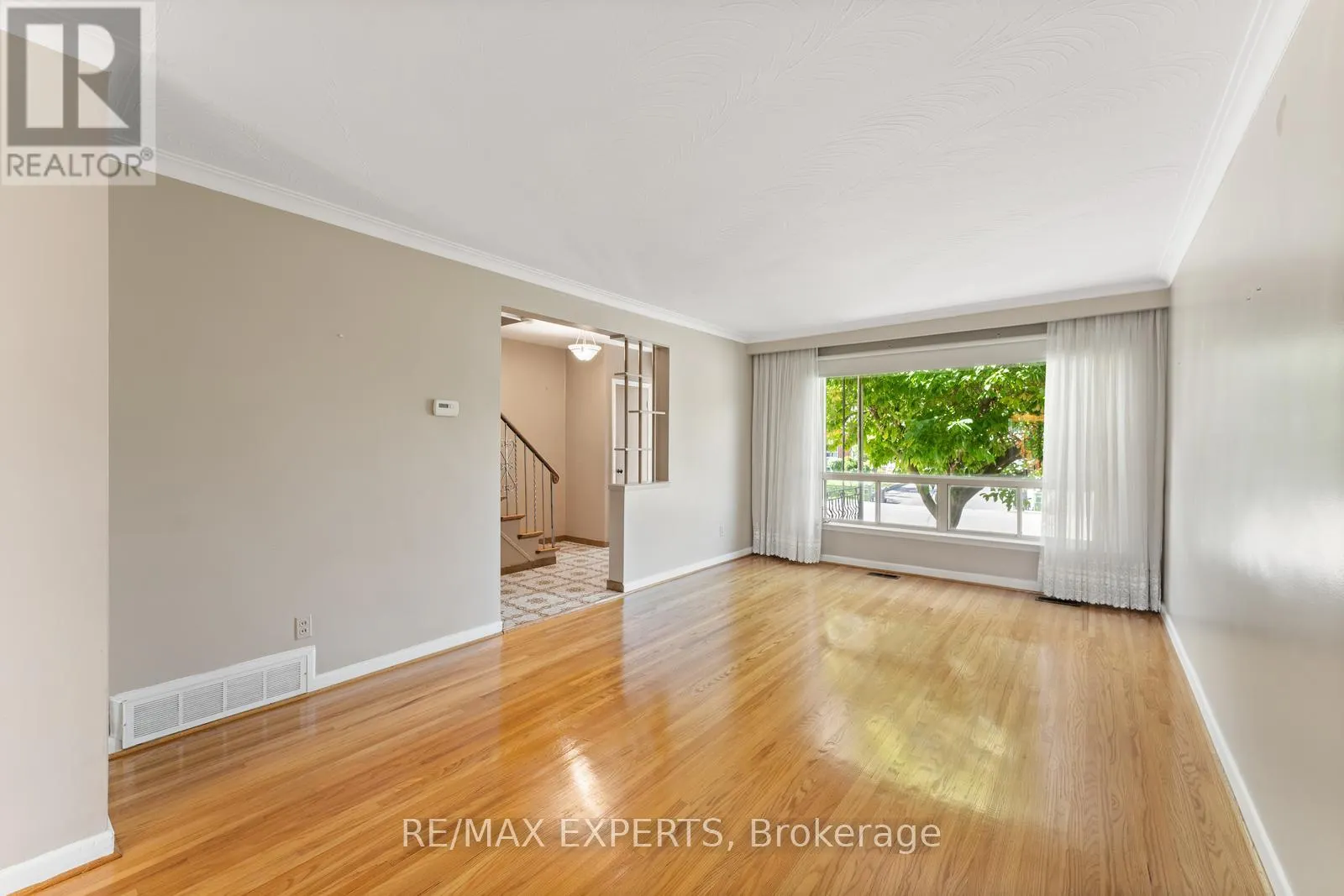 19 PETERDALE ROAD