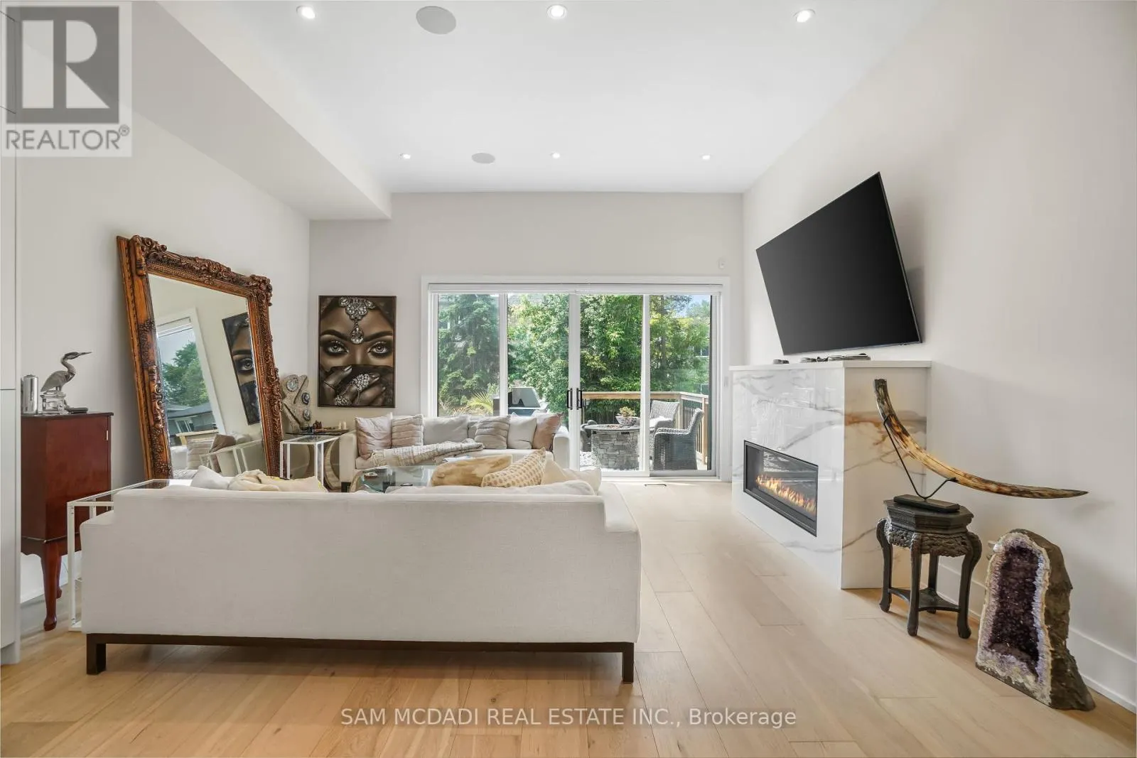 1036 ENOLA AVENUE
