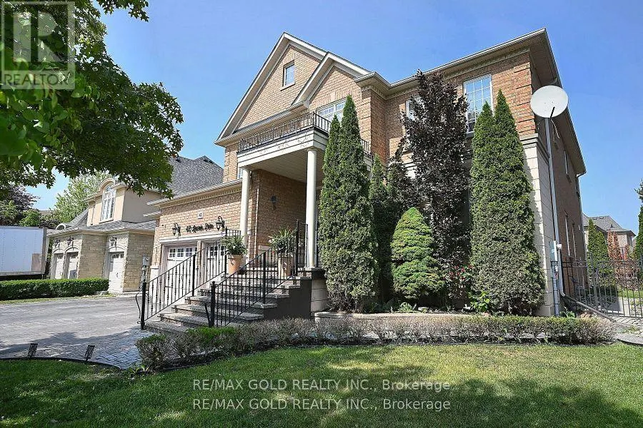 42 LOUVAIN DRIVE