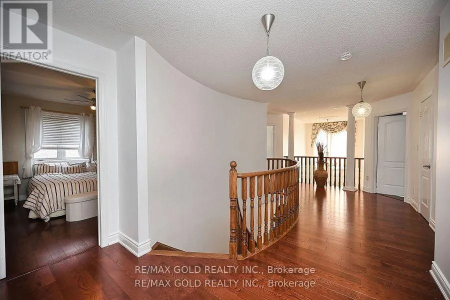 42 LOUVAIN DRIVE