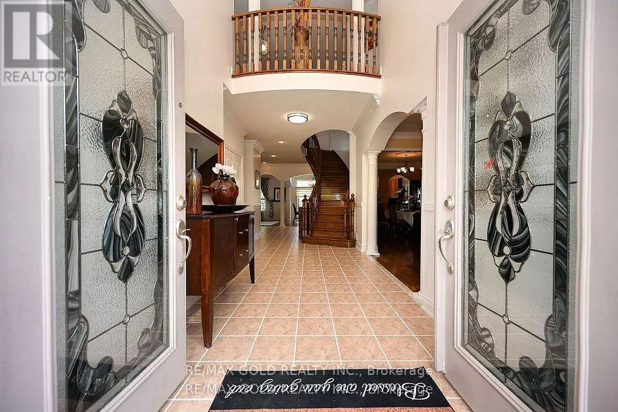 42 LOUVAIN DRIVE