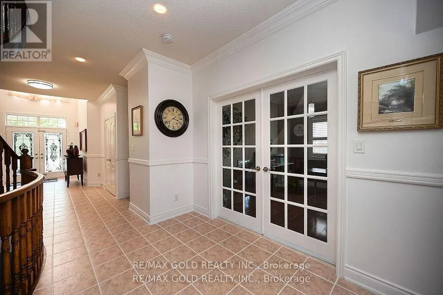 42 LOUVAIN DRIVE