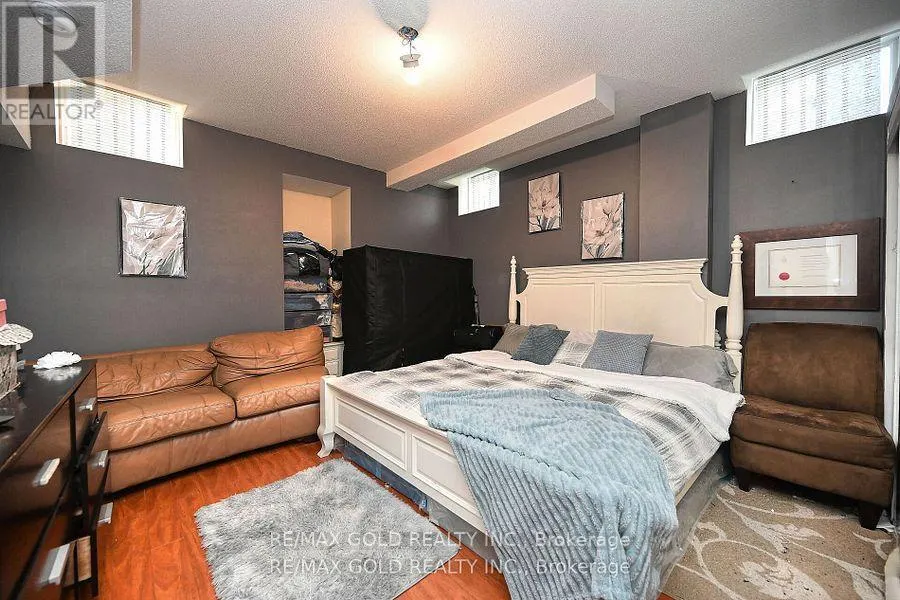 42 LOUVAIN DRIVE