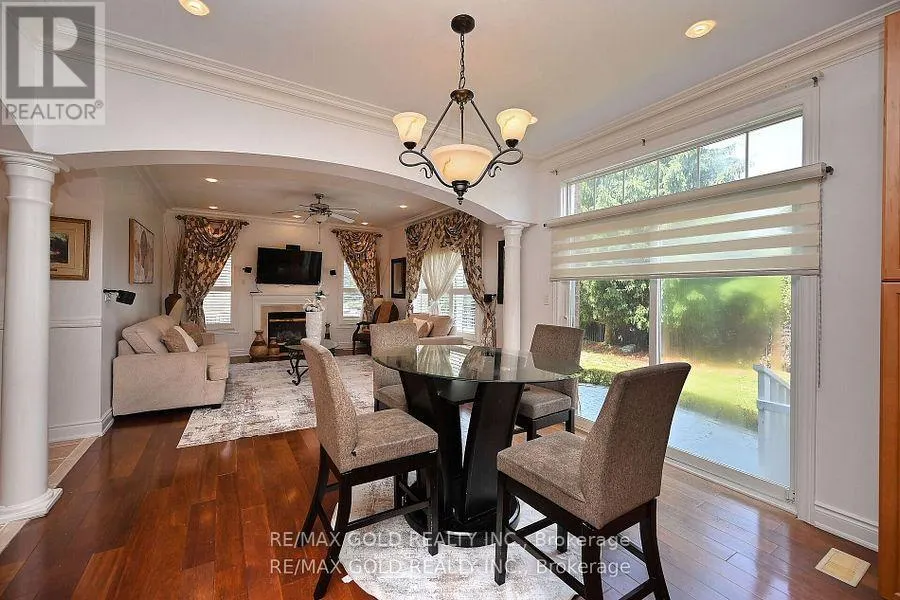 42 LOUVAIN DRIVE