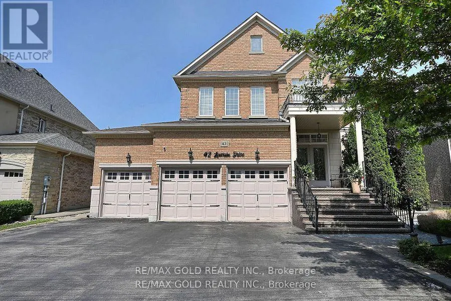 42 LOUVAIN DRIVE