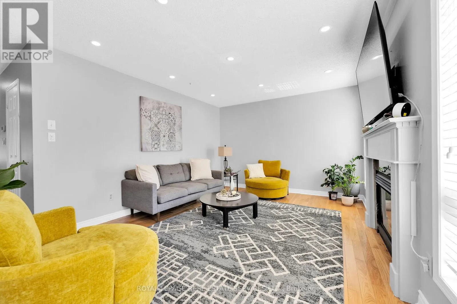 646 JULIA AVENUE